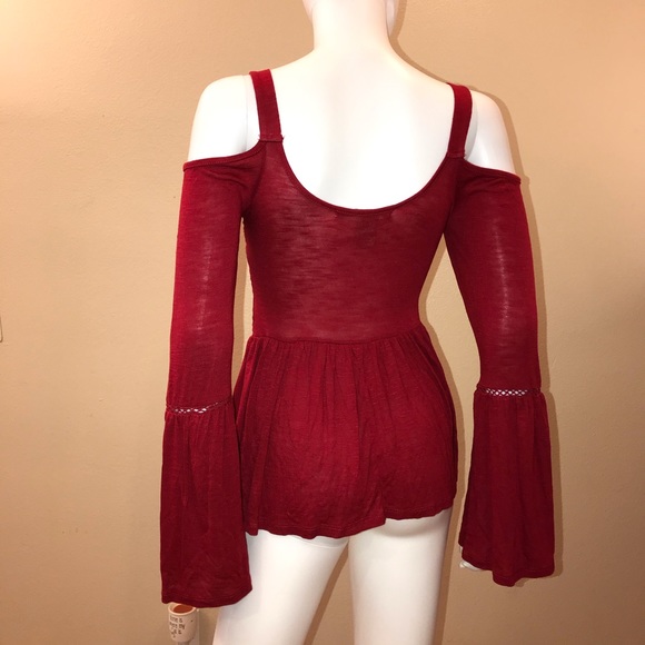 American Rag Cold Shoulder Bell Sleeve Top Womens Size Small Smocked - Picture 11 of 16